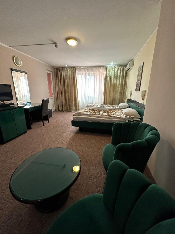 Darin Hotel Bukarest Exterior foto